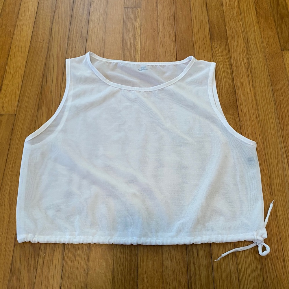 Jo+Jax Upbeat Crop. AXS. Adorable. Adjustable drawstring at waist.